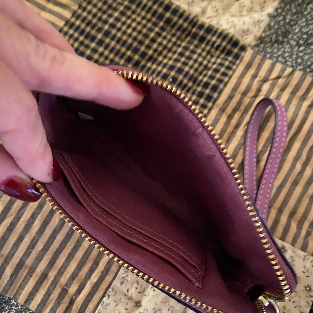 Coach Walket - Picture 2 of 2